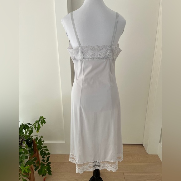 VINTAGE FRENCH MAID Light Grey Full Slip Adjustable Straps Lace Trim Feminine - Picture 4 of 16